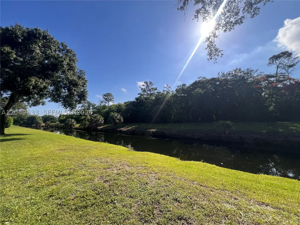 5661 Riverside Drive Coral Springs FL 33067