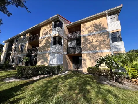 5661 Riverside Drive Coral Springs FL 33067