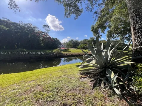 5661 Riverside Drive Coral Springs FL 33067