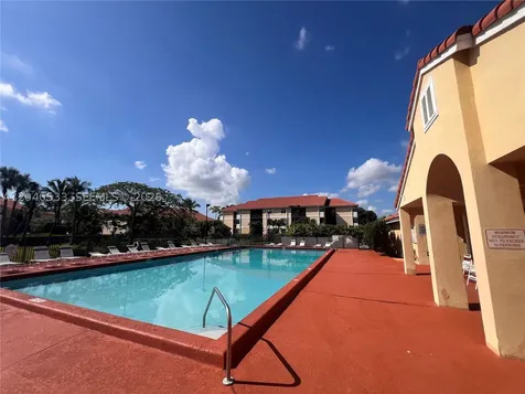 5661 Riverside Drive Coral Springs FL 33067