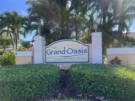 5661 Riverside Drive Coral Springs FL 33067