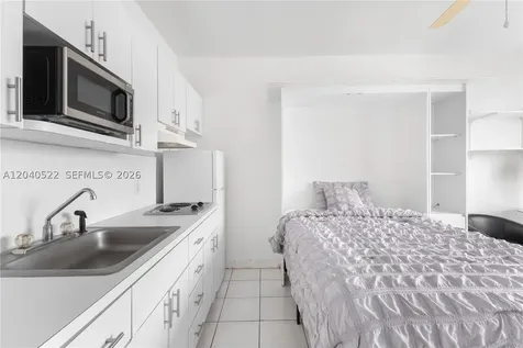 255 W 24th Street Miami Beach FL 33140