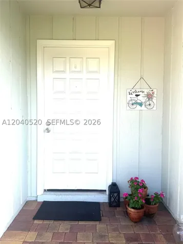 360 B Lakewood Circle E Margate FL 33063