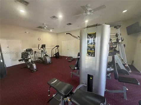 360 B Lakewood Circle E Margate FL 33063