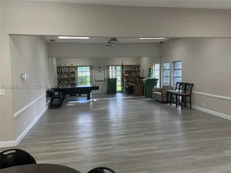360 B Lakewood Circle E Margate FL 33063