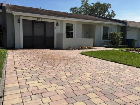 360 B Lakewood Circle E Margate FL 33063