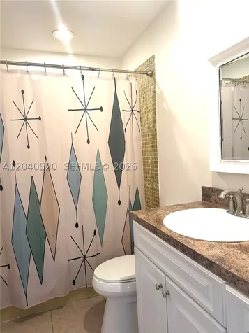 360 B Lakewood Circle E Margate FL 33063