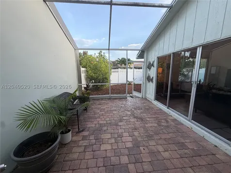 360 B Lakewood Circle E Margate FL 33063