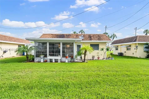 2208 Gardenia Way Lehigh Acres FL 33936
