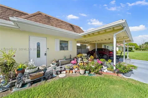 2208 Gardenia Way Lehigh Acres FL 33936