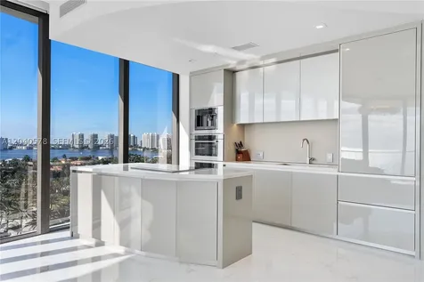 18975 Collins Avenue Sunny Isles Beach FL 33160
