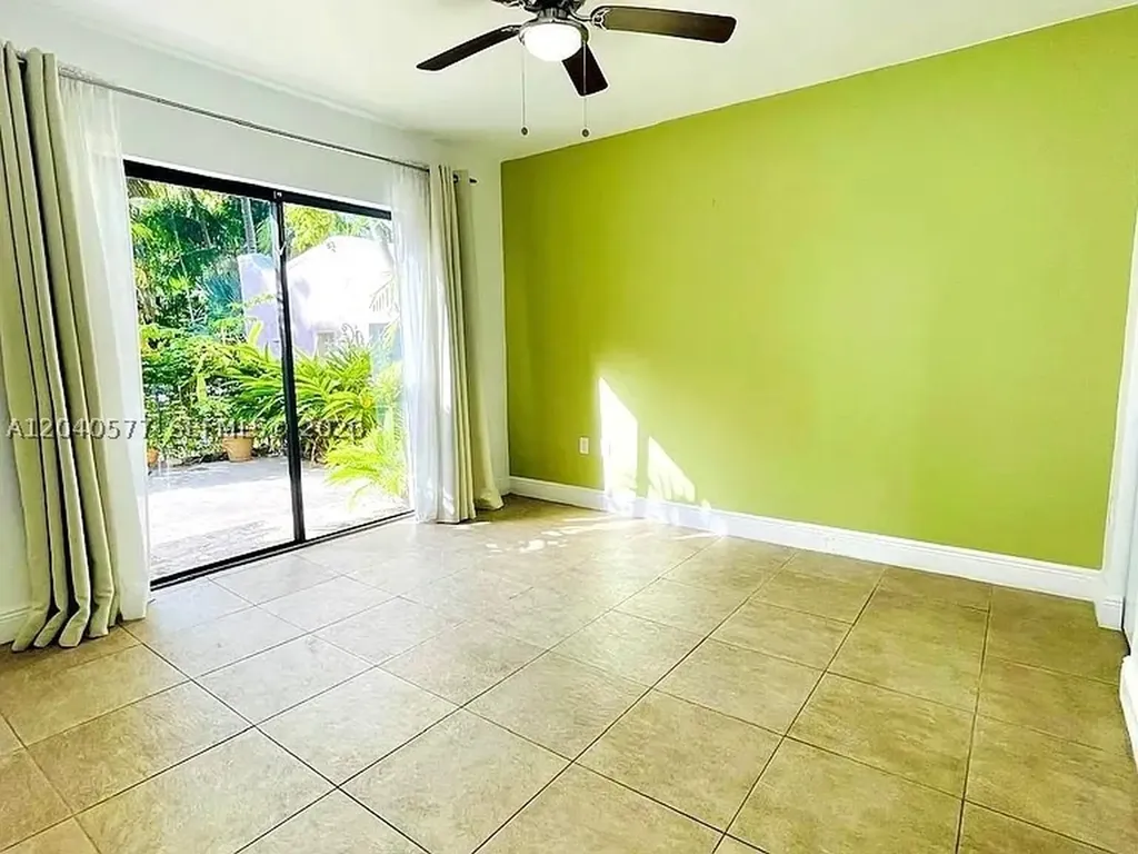 585 NE 66th Street Miami FL 33138
