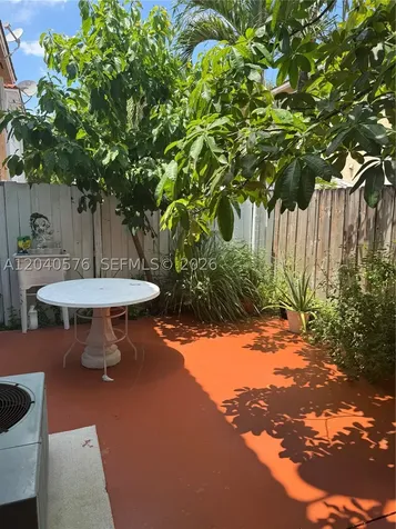 5943 SW 162nd Place Miami FL 33193