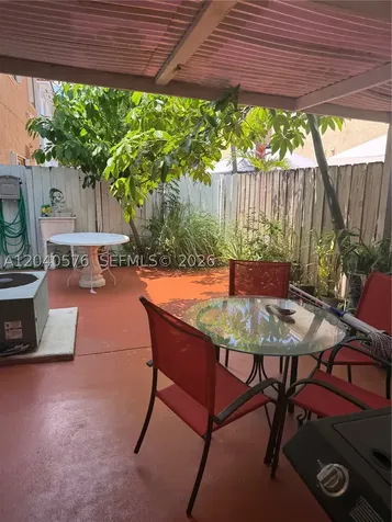 5943 SW 162nd Place Miami FL 33193