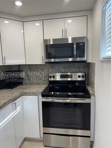1025 SW 6th Avenue Miami FL 33130