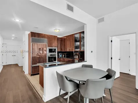 6799 Collins Avenue Miami Beach FL 33141