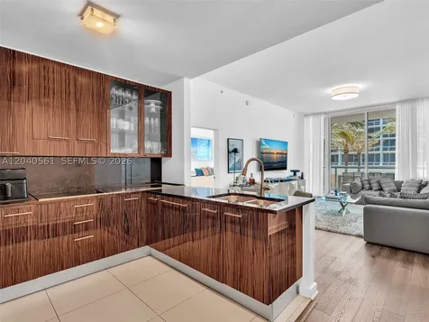 6799 Collins Avenue Miami Beach FL 33141