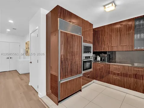 6799 Collins Avenue Miami Beach FL 33141