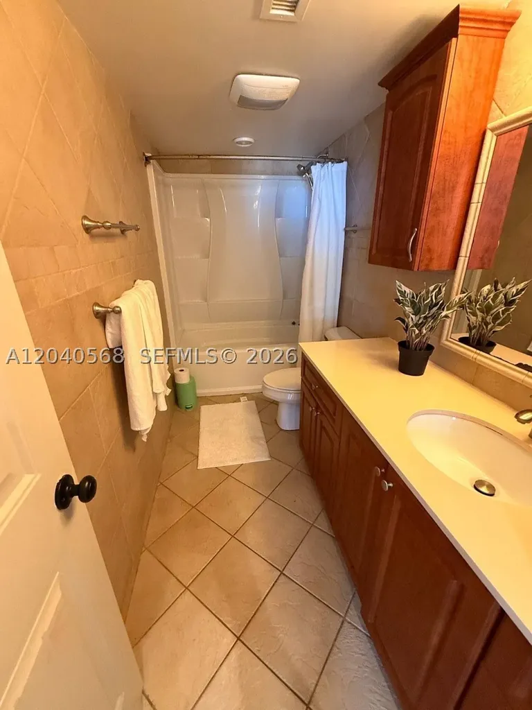1701 S Ocean Drive Hollywood FL 33019