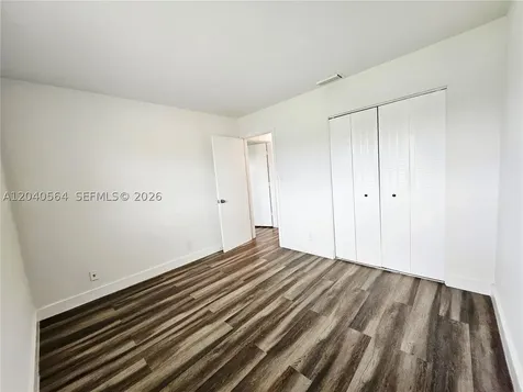 5180 NE 6th Avenue Oakland Park FL 33334