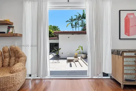 547 NE 59th Street Miami FL 33137
