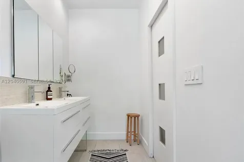 547 NE 59th Street Miami FL 33137