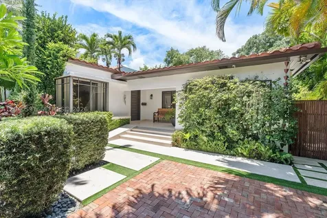 547 NE 59th Street Miami FL 33137
