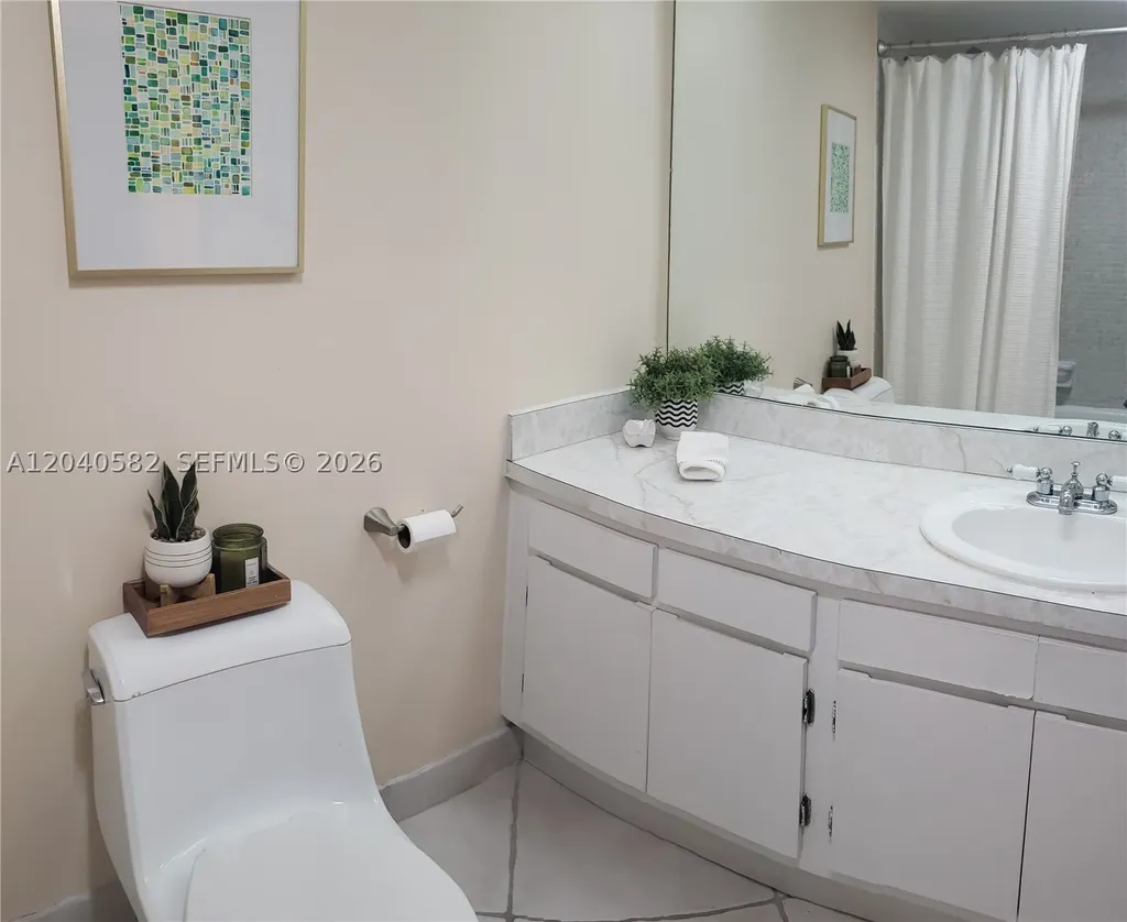 550 Oaks Lane Pompano Beach FL 33069