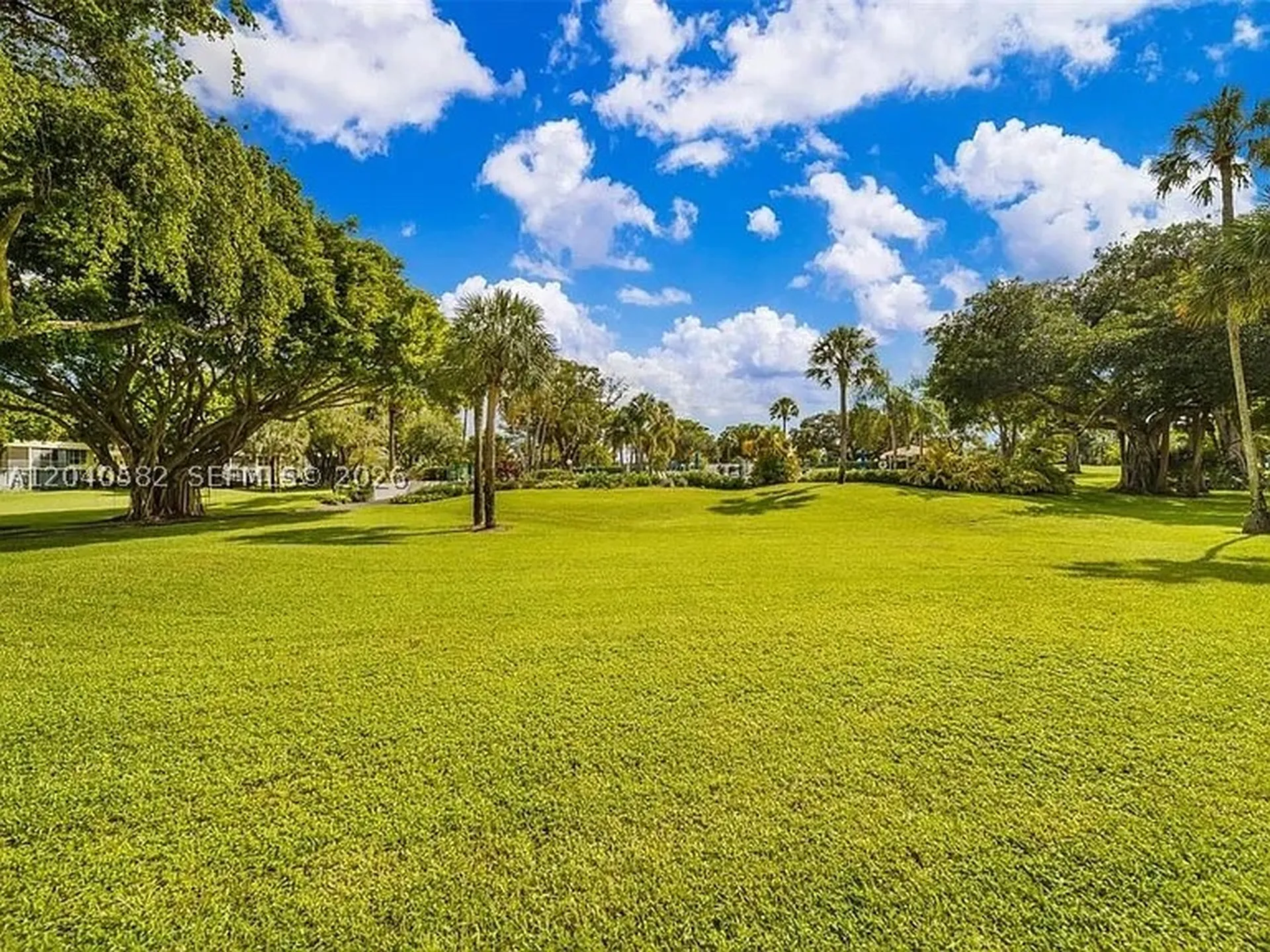 550 Oaks Lane Pompano Beach FL 33069