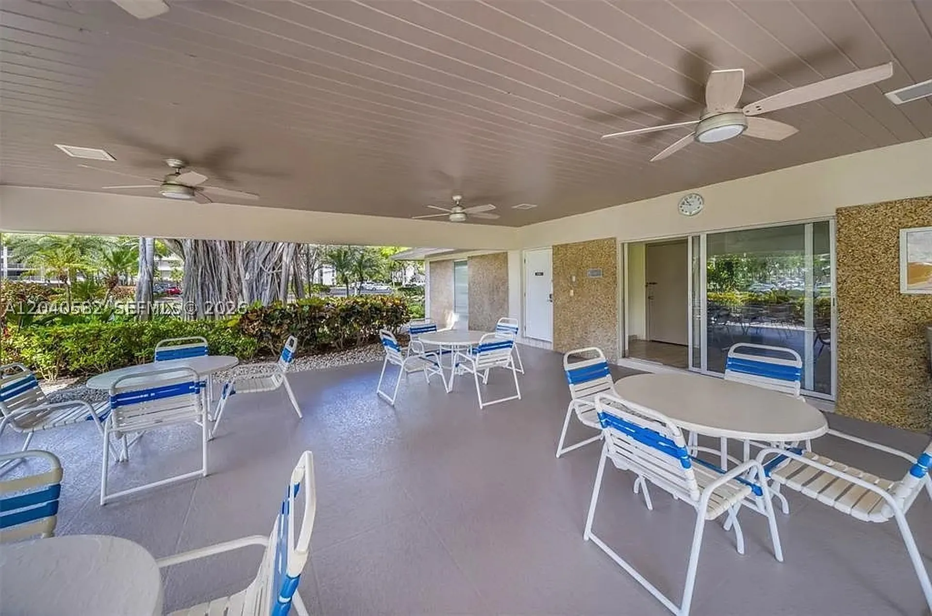 550 Oaks Lane Pompano Beach FL 33069