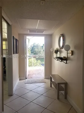 550 Oaks Lane Pompano Beach FL 33069