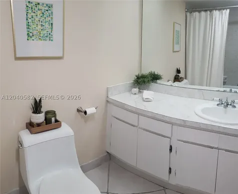550 Oaks Lane Pompano Beach FL 33069