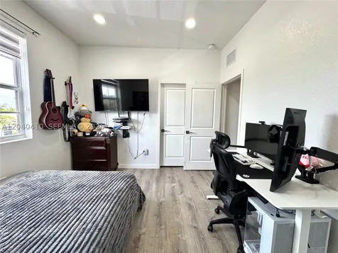 479 NE 5th Way Florida City FL 33034