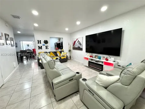 479 NE 5th Way Florida City FL 33034