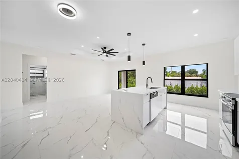 2602 E 2nd Street Lehigh Acres FL 33936