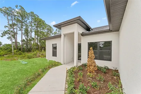 2602 E 2nd Street Lehigh Acres FL 33936
