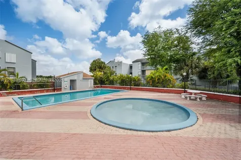 1725 W 60th Street Hialeah FL 33012