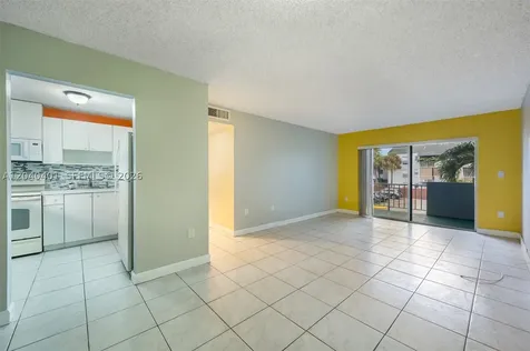 1725 W 60th Street Hialeah FL 33012