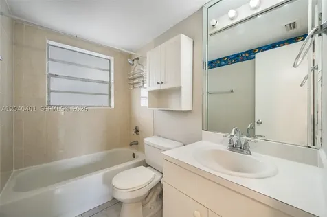 1725 W 60th Street Hialeah FL 33012