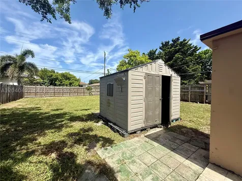 820 NW 4th Avenue Fort Lauderdale FL 33311