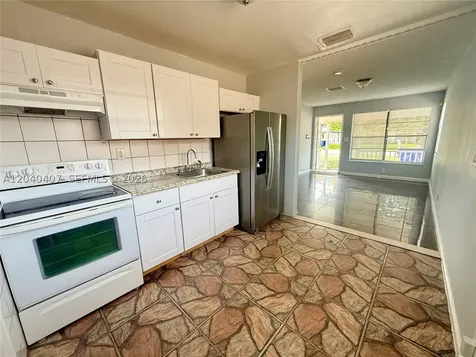820 NW 4th Avenue Fort Lauderdale FL 33311