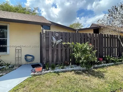 112 Fox Road Hollywood FL 33024