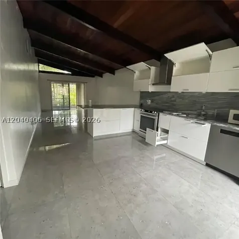 112 Fox Road Hollywood FL 33024