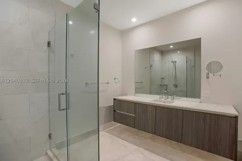 275 Giralda Avenue Coral Gables FL 33134