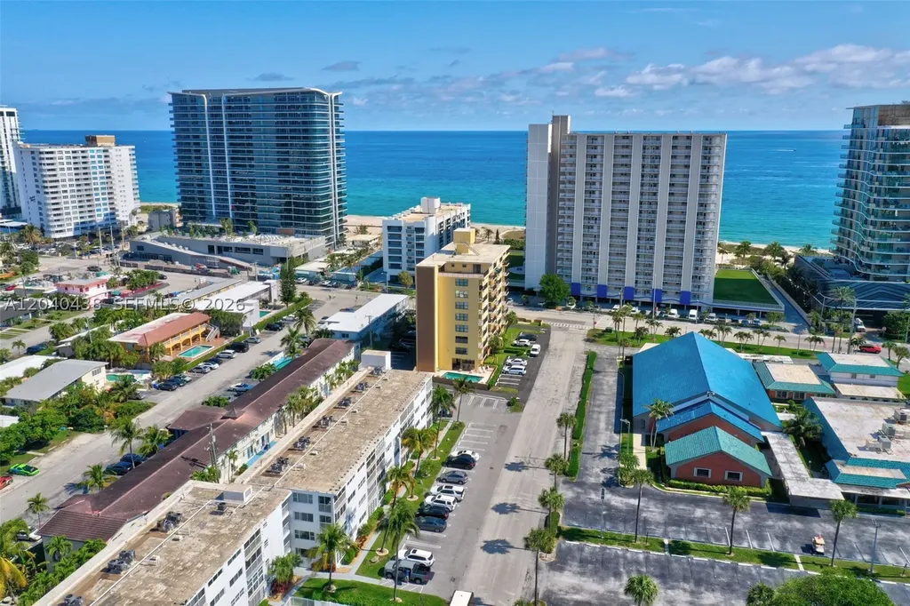 3221 NE 8th Street Pompano Beach FL 33062