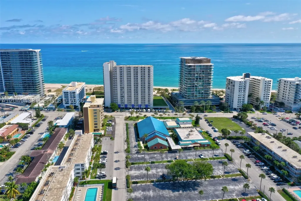 3221 NE 8th Street Pompano Beach FL 33062