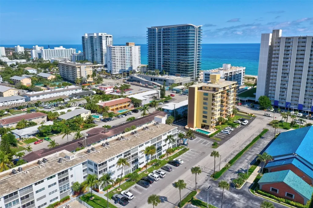 3221 NE 8th Street Pompano Beach FL 33062