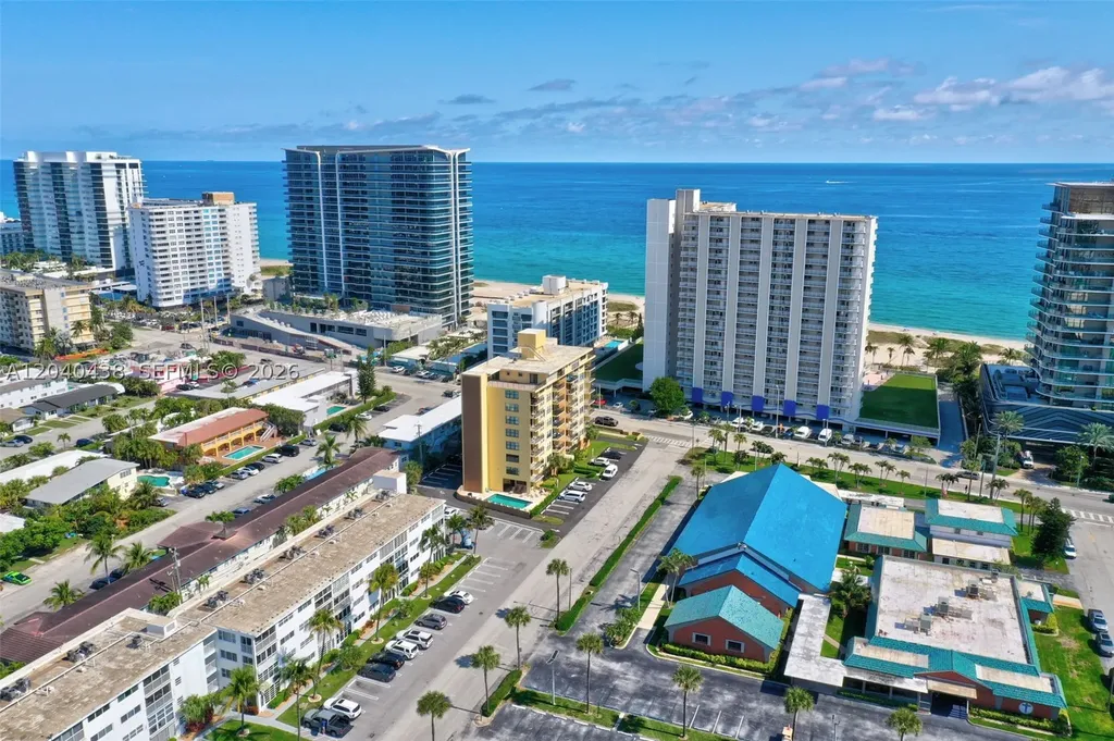 3221 NE 8th Street Pompano Beach FL 33062