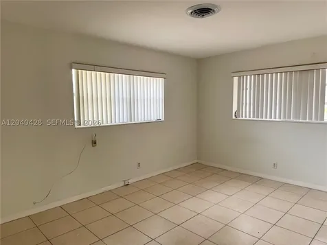 2801 NE 49th Street Fort Lauderdale FL 33308