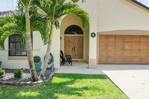 124 Preserve Drive Royal Palm Beach FL 33411